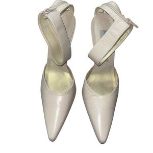 Monique Lhuillier Cream Pointed Heels
